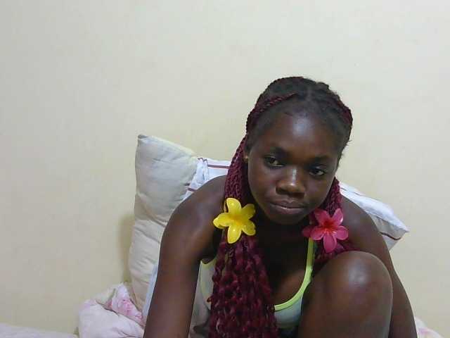 Arriana live cam on BongaCams