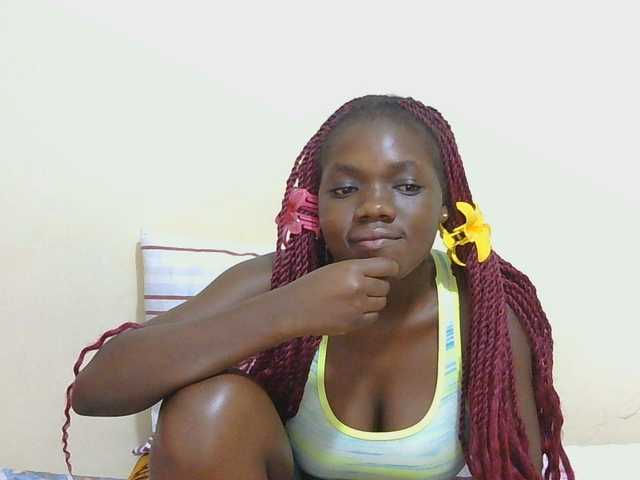 Arriana live cam on BongaCams
