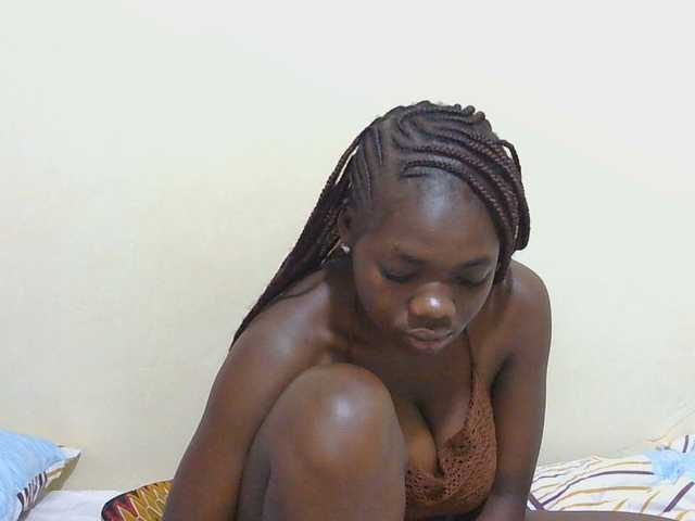 Arriana live cam on BongaCams