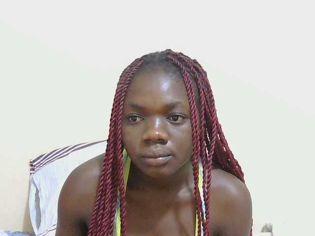 Arriana live cam on BongaCams