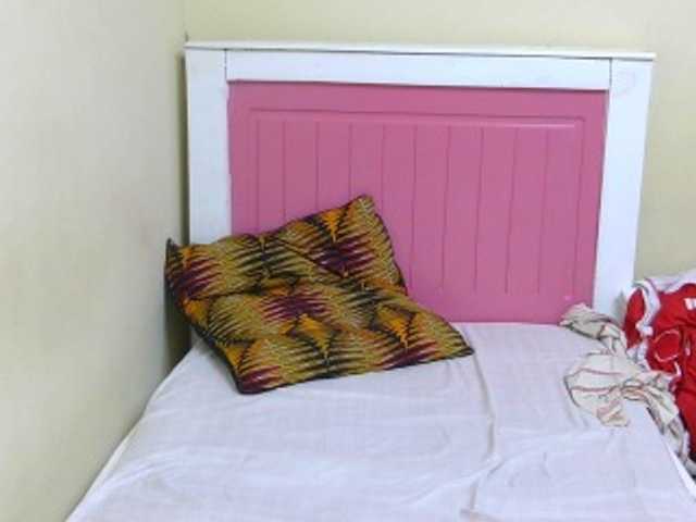 Arriana live cam on BongaCams