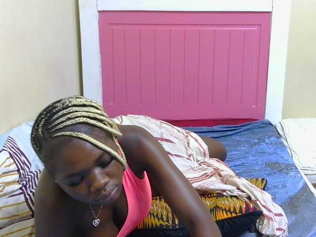 Arriana live cam on BongaCams