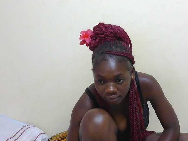 Arriana live cam on BongaCams