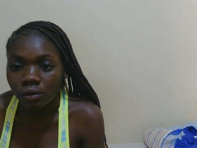 Arriana live cam on BongaCams