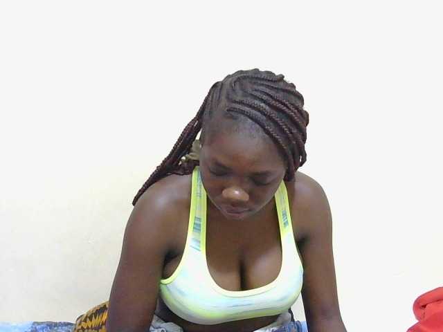 Arriana live cam on BongaCams