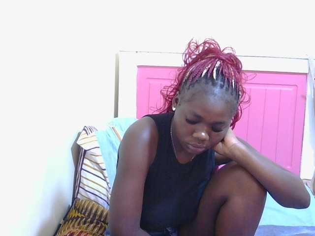 Arriana live cam on BongaCams