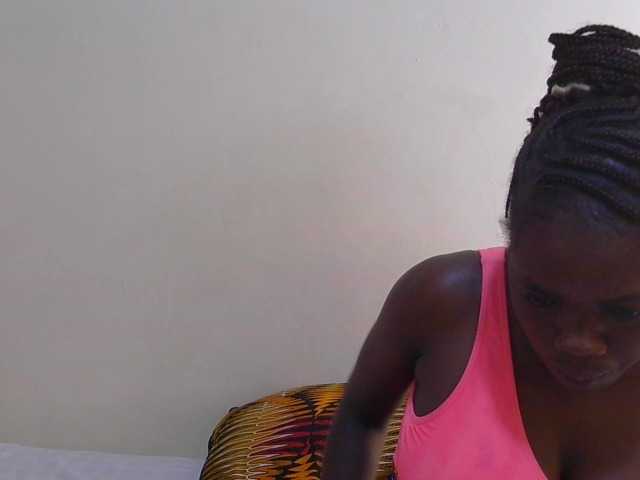 Arriana live cam on BongaCams
