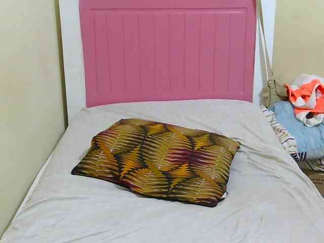 Arriana webcam