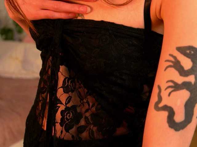 SarahRude live cam on BongaCams