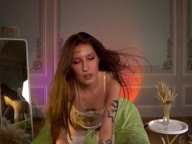 SarahRude live cam on BongaCams