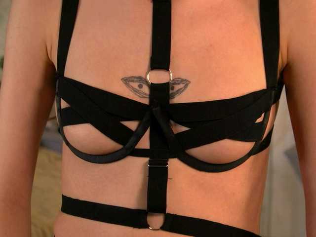 SarahRude live cam on BongaCams
