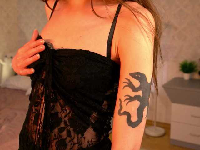 SarahRude live cam on BongaCams