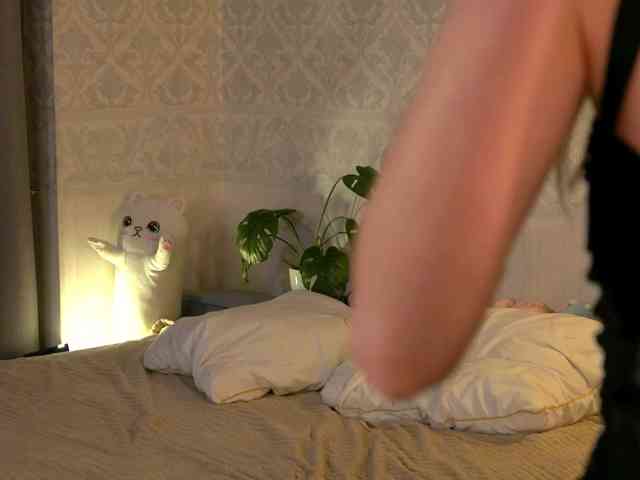SarahRude Live Webcam on BongaCams