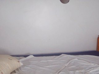 Goldenhour-diva's Live Webcam