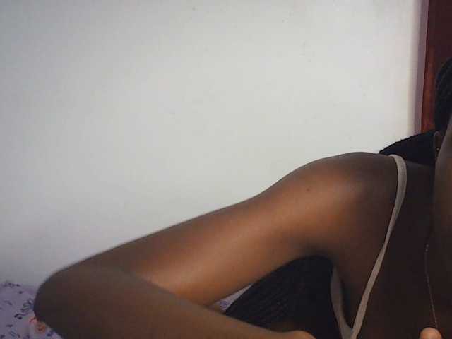 Goldenhour-diva live cam on BongaCams