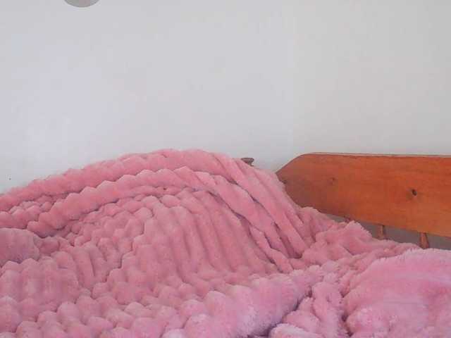Goldenhour-diva live cam on BongaCams