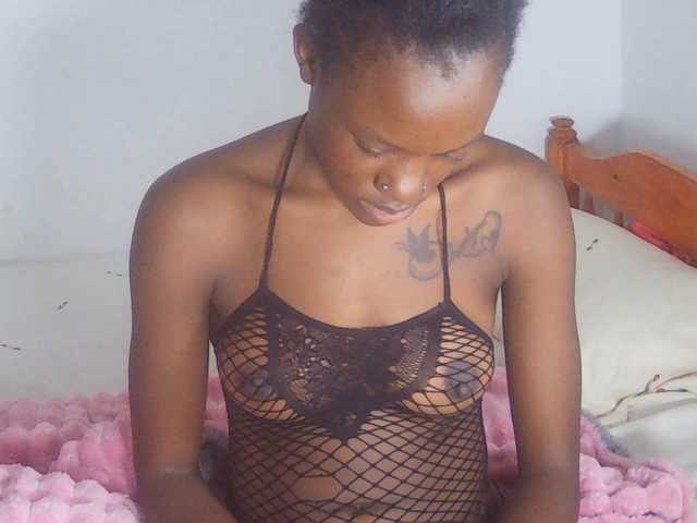 Goldenhour-diva live cam on BongaCams