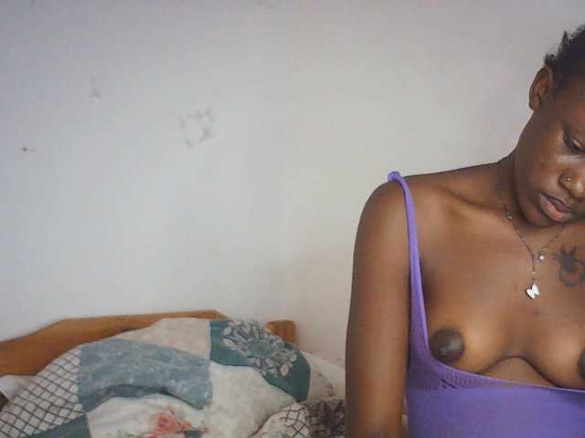Goldenhour-diva live cam on BongaCams