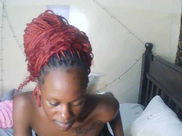 Goldenhour-diva live cam on BongaCams