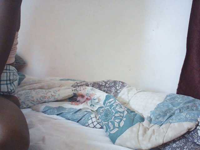 Goldenhour-diva live cam on BongaCams
