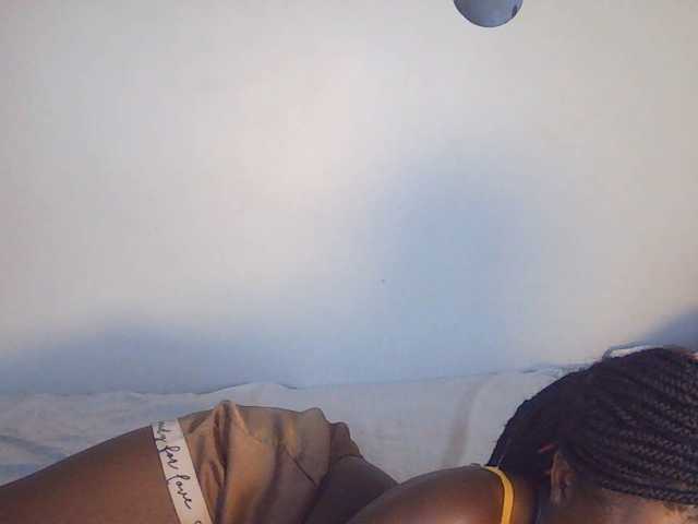 Goldenhour-diva live cam on BongaCams