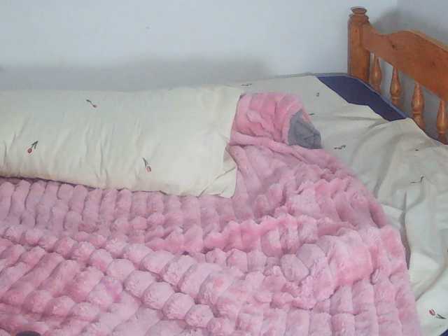 Goldenhour-diva live cam preview