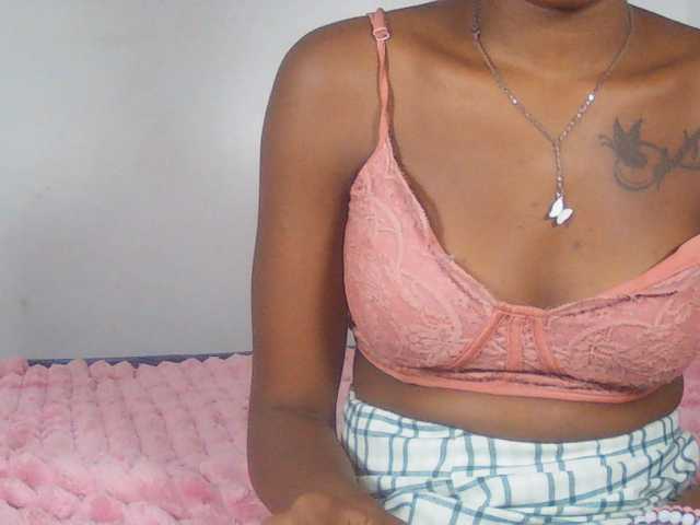 Goldenhour-diva live cam on BongaCams