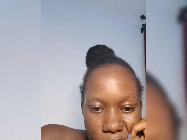 Goldenhour-diva live cam on BongaCams