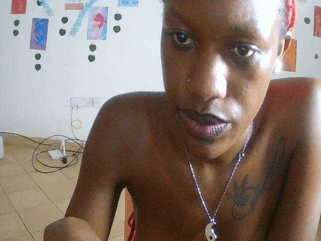 Goldenhour-diva live cam on BongaCams