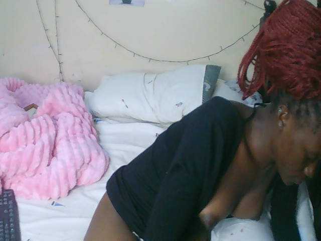 Goldenhour-diva live cam on BongaCams