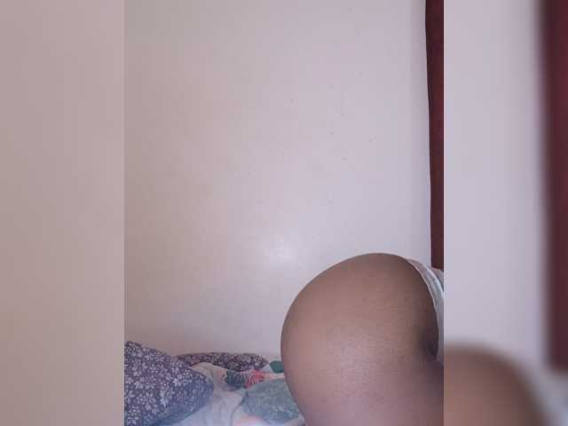 Goldenhour-diva live cam on BongaCams