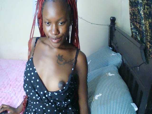 Goldenhour-diva live cam on BongaCams