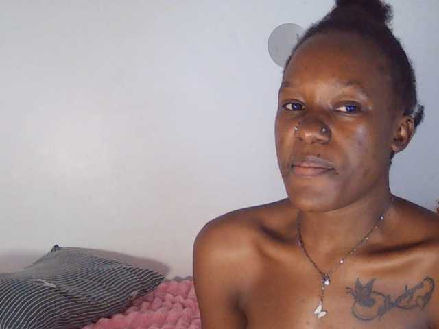 Goldenhour-diva live cam on BongaCams