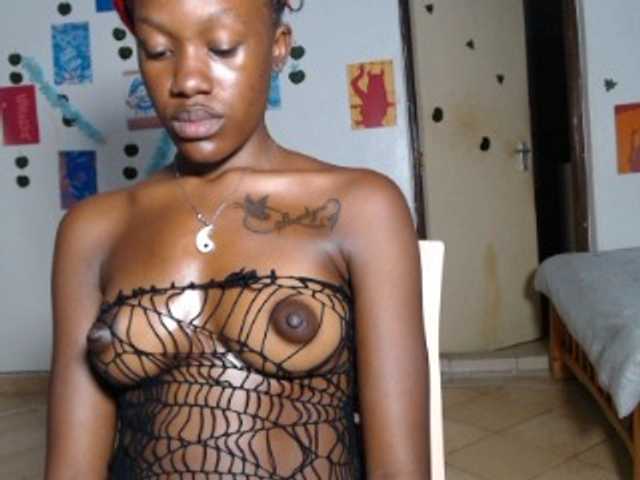 Goldenhour-diva live cam on BongaCams