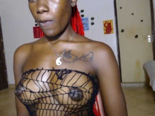 Goldenhour-diva live cam on BongaCams