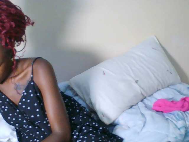 Goldenhour-diva live cam on BongaCams