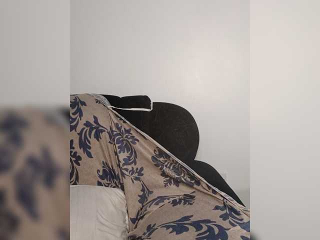 Goldenhour-diva live cam on BongaCams