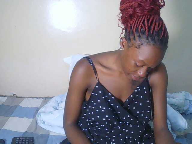 Goldenhour-diva live cam on BongaCams
