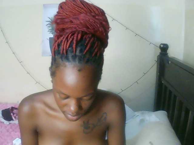 Goldenhour-diva live cam on BongaCams