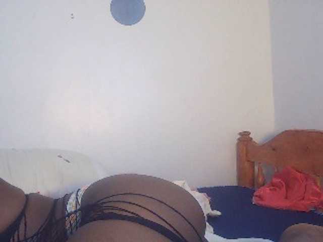 Goldenhour-diva live cam on BongaCams