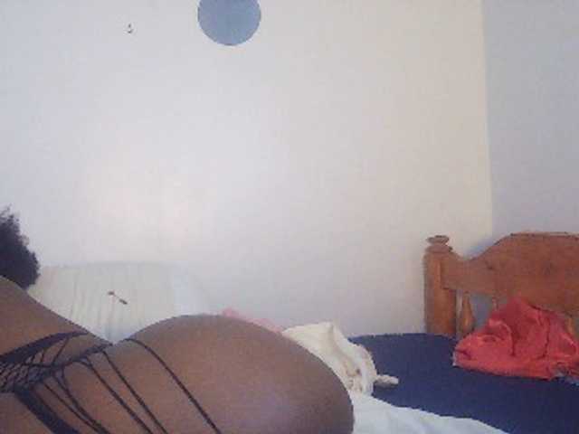 Goldenhour-diva live cam on BongaCams