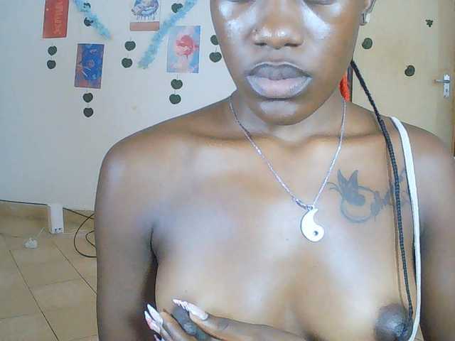 Goldenhour-diva live cam on BongaCams