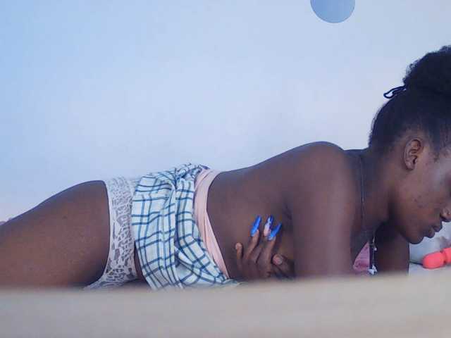 Goldenhour-diva live cam on BongaCams