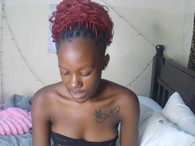 Goldenhour-diva live cam on BongaCams