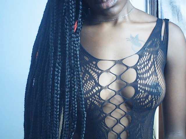 Goldenhour-diva live cam on BongaCams