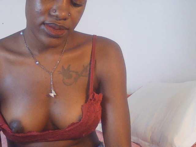 Goldenhour-diva live cam on BongaCams
