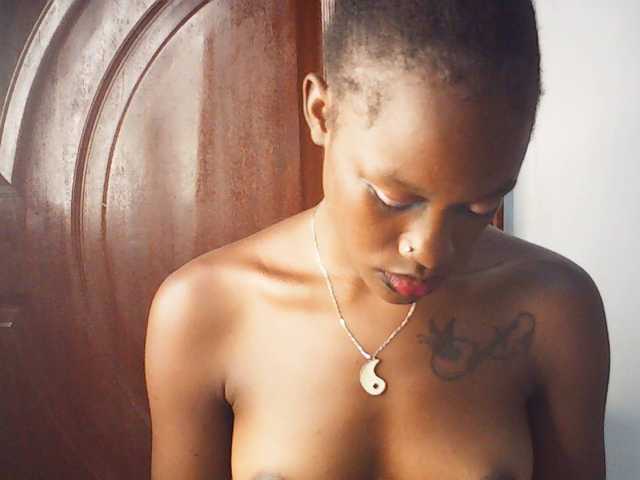 Goldenhour-diva live cam on BongaCams