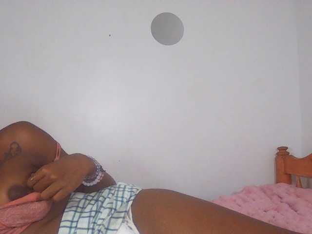 Goldenhour-diva live cam on BongaCams