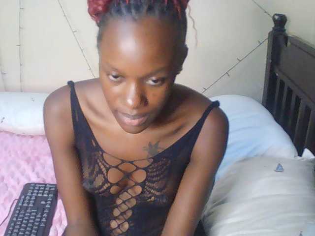 Goldenhour-diva live cam on BongaCams