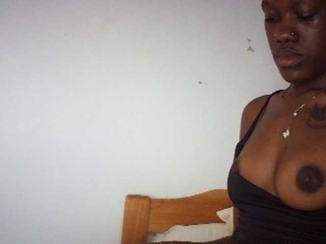 Goldenhour-diva live cam on BongaCams